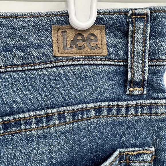 Lee Women's Relaxed Fit Straight Leg Mid Rise Denim Jeans Size 10 Long - Picture 10 of 12